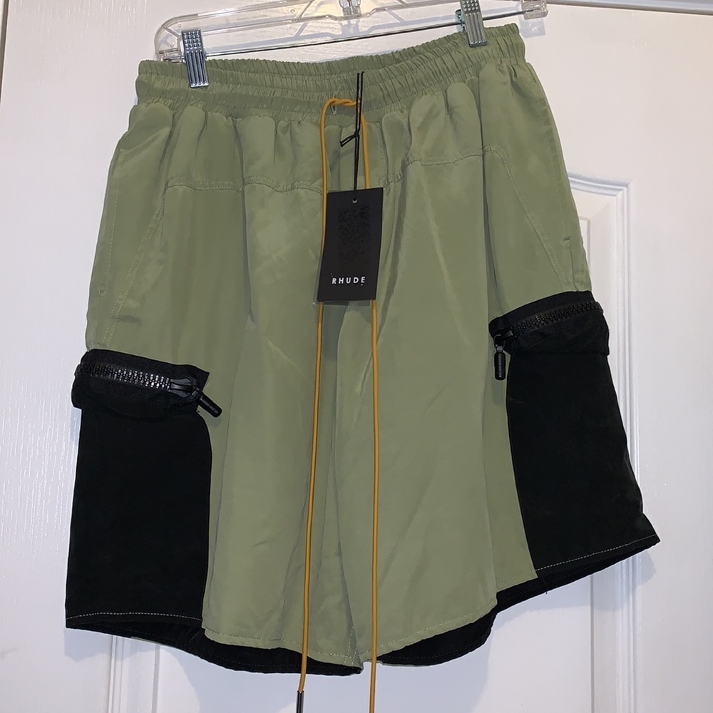 NWT Rhude shorts size - XL